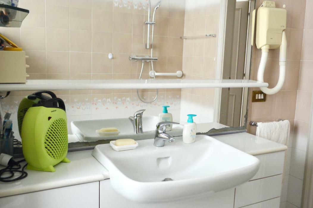 L'Alloggio Di Anna Maria Camera Con Bagno Privato Empoli Extérieur photo